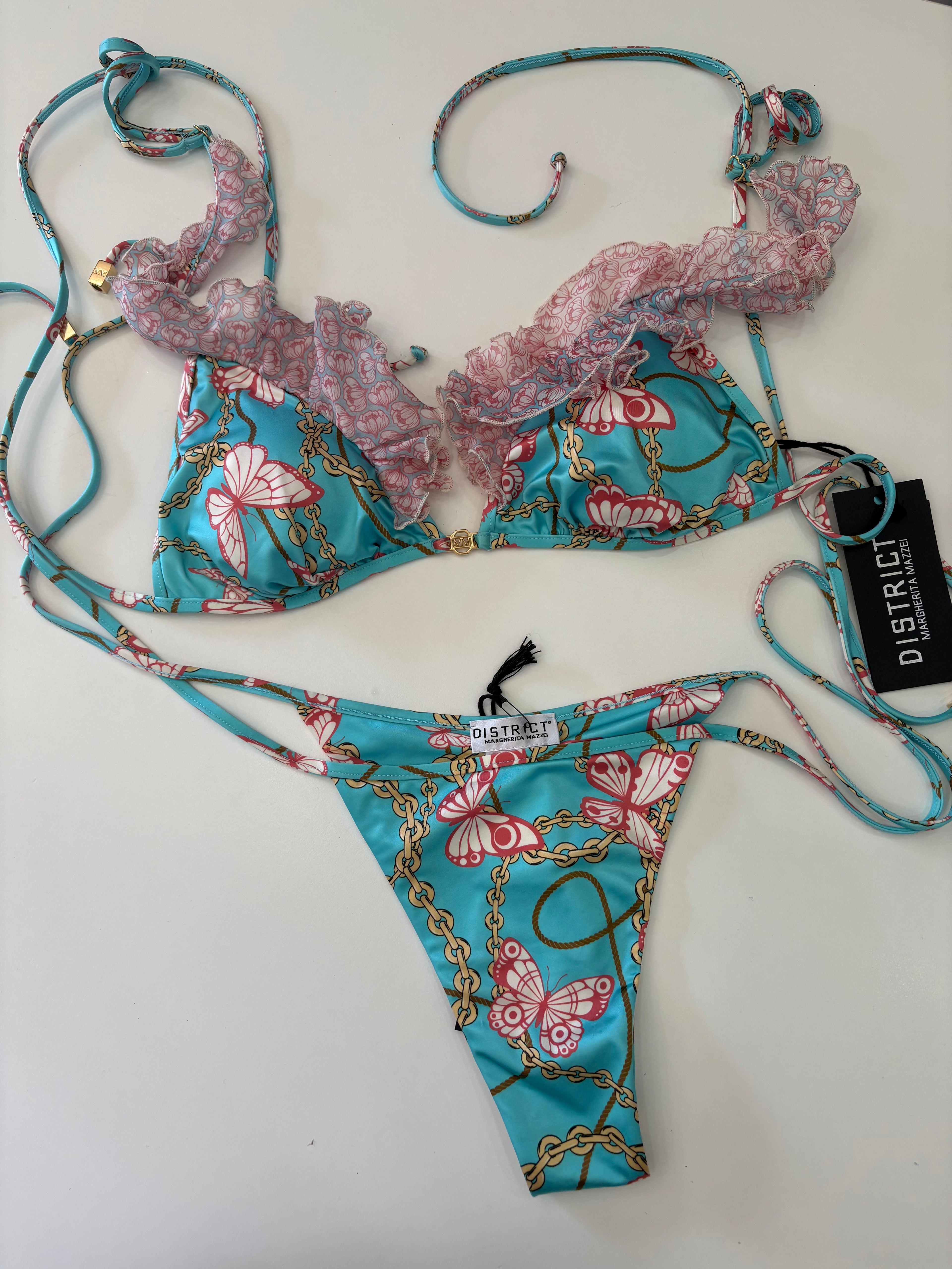 Triangolo con rouches e slip laccetti