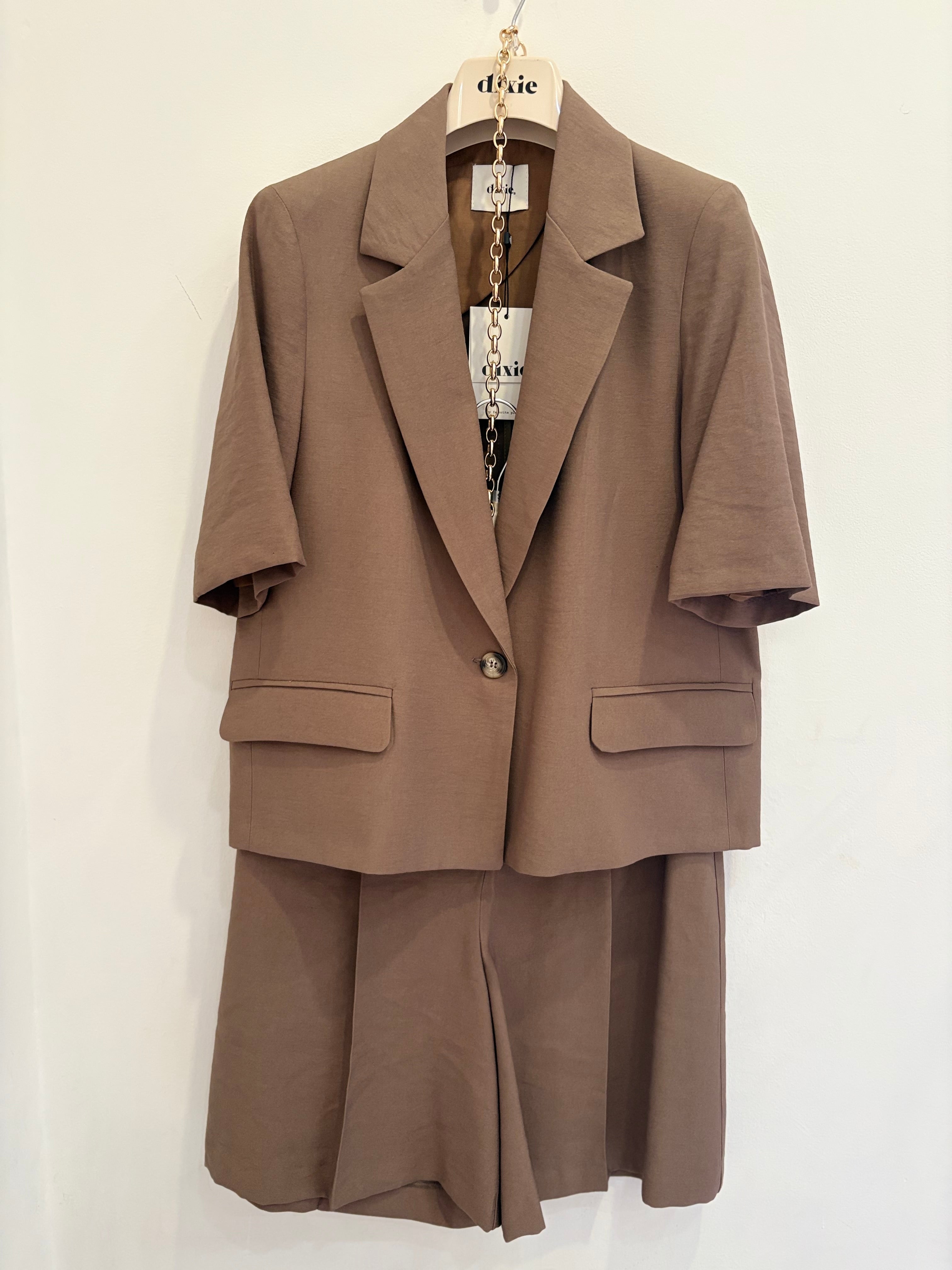 Tailleur con bermuda