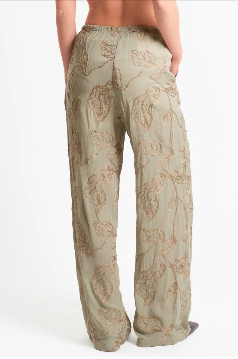 Camicia e pantalone ricamo salvia