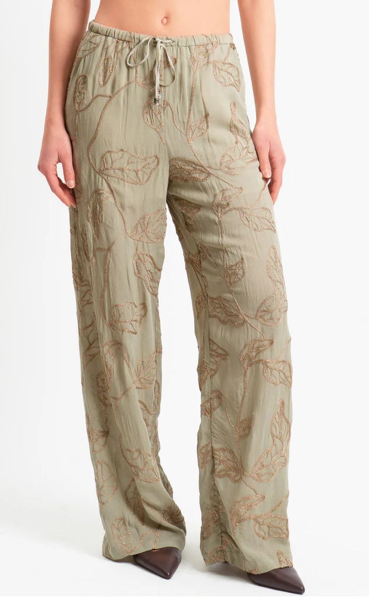 Camicia e pantalone ricamo salvia